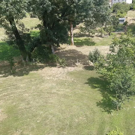 Amelie Holiday home Lanuejouls-et-Privezac